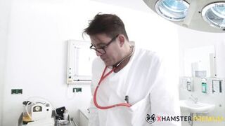 Verbotene Doktorspiele in der Gutshofklinik
