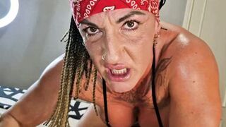 Danaxmuscles busts and deepthroats a big cock (Trailer)