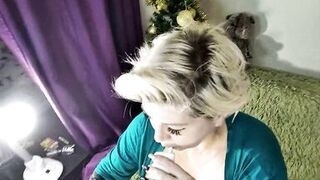 Makeup lessons from a famous married Russian porn star Aimee Hot MILF (aka AimeeParadise)...