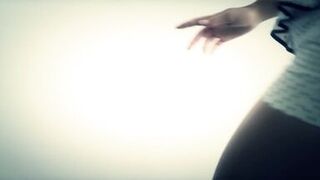 Blonde milf masturbated her shaved pussy