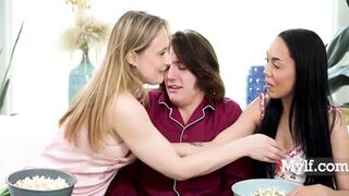 Step Family's Creampie Cuddles - Ophelia Kaan, Bianca Bangs, Axel Haze