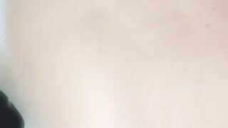 Padosan chhinar bhabi ka juicy chut dekh ke raha nahi gaya. Slammed and fucked