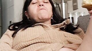 Fucking eating and caressing my vagina, how delicious - 8 image