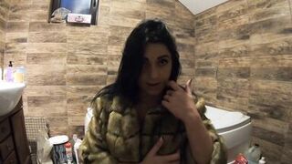 Milfycalla- Pee Play in Bathtub While Wearing a Fur Coat and Pantyhose 198
