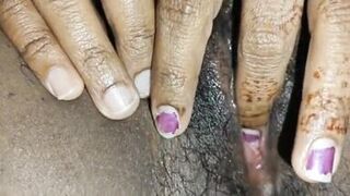 Tamil aunty finguring and moaning
