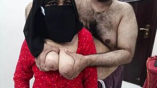 Desi Stepdaughter In Hijaab Fucked By Her Stepfather - 1 image