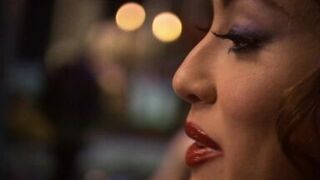 lesbo fucking iin bathroom