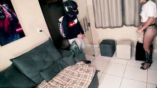 I Caught My Wife Fucking a Delivery Man - I Squirt Cum in Her Mouth