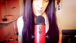 Sensual Mouth Sounds for Beautiful Italian Milf - 2 image