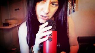 Sensual Mouth Sounds for Beautiful Italian Milf - 4 image