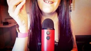 Sensual Mouth Sounds for Beautiful Italian Milf - 5 image