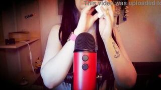 Sensual Mouth Sounds for Beautiful Italian Milf