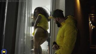 Mature moms take inexperienced cocks instead of supper