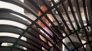 I HIDE TO SEE MY STEPMOM'S PERVERT WITH A HUGE ASS WHILE SHE MASTURBATES STANDING IN THE KITCHEN