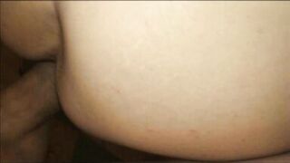 The Horny Wife Is Obstructed by the Plumber