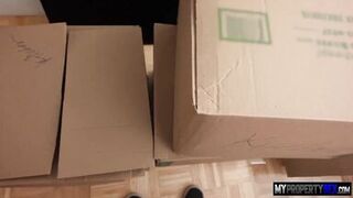 Realtor Milf Hiring Studd to Clear Boxes And Fucked