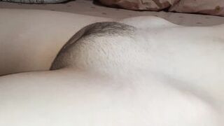 I Jerk off to My Stepmom's Exciting Pussy