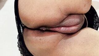 Hiyunamei, likes to play with her rainbow dildo A little bit, massage with Latina milf