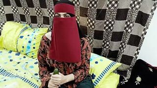 Desi Stepmom in Hijaab Playing With Cucumber