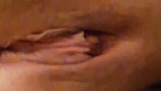 SteamyFountainSlut tries out her new fuckingmachine. - 15 image