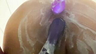 Slurttyshanna Is Playing Horny with Yoghurt