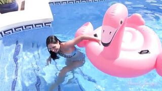 Auntjudys - Hot Spanish MILF Linda Del Sol Plays in the Pool