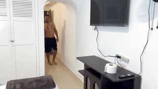 My housemate me hard in the shower