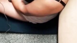 Surprise cumshot for gaming step mom - 2 image