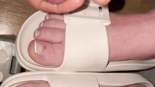 Feetlover cum on feet