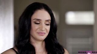 Stepmom Needs the Cum - S16:e2