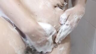 Milf has a quicky with herself