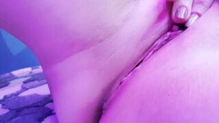 Misissex Qeenorgas masturbates her pink pussy with her favorite toy