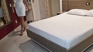 I'm a cuckold and my hot wife invited the waiter to go to the motel and look at her happiness with the thickness of her cock