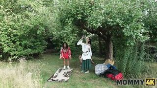 MOMMY4K. Horny Mommy is too sneaky and used her chance to fuck a inexperienced cock hard on the grass