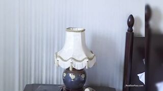 Amateur Wife Gets a Fuck After Her Casting Photoshoot