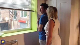 Mature British mom Amy seduce inexperienced lucky step son