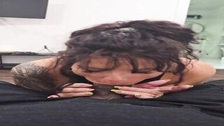 HOLLEE HUNTRESS DINES ON MAJIC