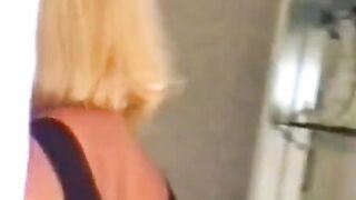 Blonde Mom Receive Huge Fist in Her Wide Open Pussy