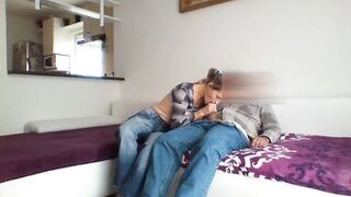 Please fuck my wife but she do not want gum