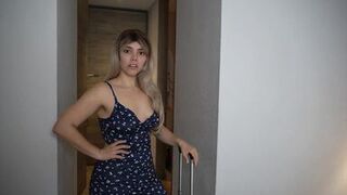 Stepmom shares hotel bed with stepson: "I won't be able to look your father in the eye again" - 1 image