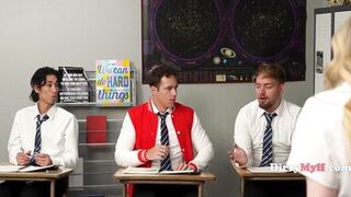 MILF Doesnt Care What The World Thinks.. She Wants Them To Learn