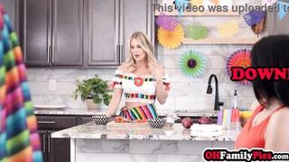 Horny and stepdaughter fucks her stepdad but MILF sucked big hard cock