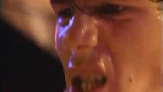 Guy fucks mature brunette's twat - 14 image