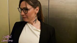 Cum hungry hotel manager seduced me as my wife showered