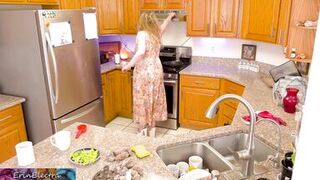 Free use MILF stepmom fucked in the kitchen while washing dishes