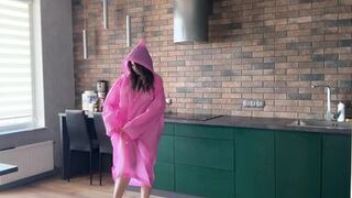 TRYING ON CLOTHES . SEXUAL MILF.