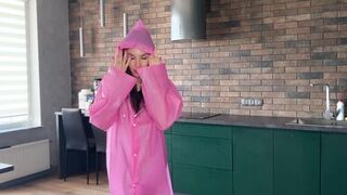 TRYING ON CLOTHES . SEXUAL MILF.