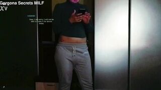 Naughty MILF teacher Mitridatmun seduces her blonde student with her big butt