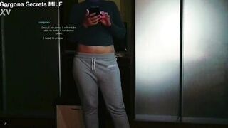 Naughty MILF teacher Mitridatmun seduces her blonde student with her big butt