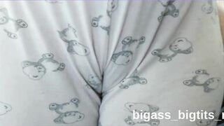 Bigass_bigtits_milf's curvy body bounces while she gets off with her favorite toy